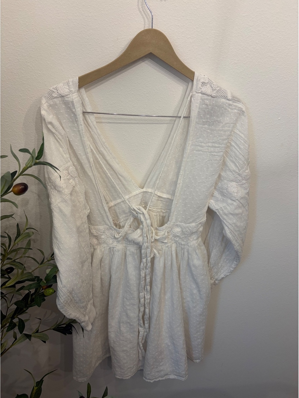 FREE PEOPLE - SUGARPIE WHITE SWISS DOT LACE MINI DRESS - Picture 5 of 6
